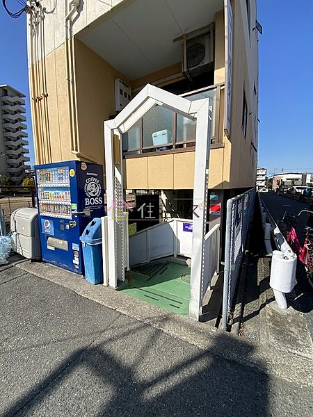 建物エントランス