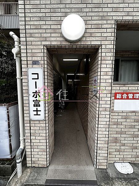 建物エントランス