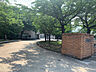 周辺：小学校