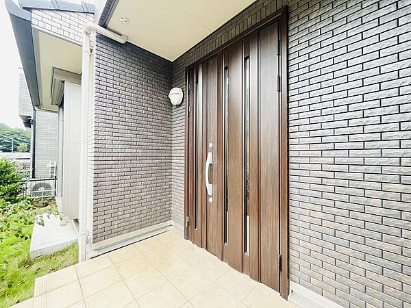 玄関を拡大表示