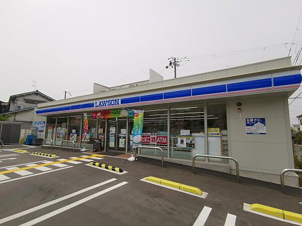 画像28:【コンビニエンスストア】ローソン 堀上町東店まで660ｍ