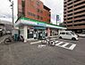 周辺：【コンビニエンスストア】ファミリーマート 富田林若松町店まで105ｍ