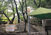 城山学院幼稚園■毎日の保育は、皆で同じ課題に取り組む時間と、自由に遊ぶ時間のバランスを考え、小学校へ行っても困らない子になるように、一人ひとりの発達を考慮した指導をしていきます。 670m