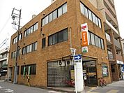 名古屋阿由知郵便局■「送る」「受け取る」はもちろん、郵便局では、みなさまのお金や保険のお悩みもトータルにサポートします。 230m