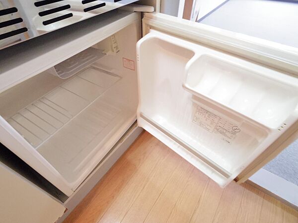 画像10:ミニ冷蔵庫付きです♪