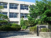 栗東市立治田西小学校（392m）