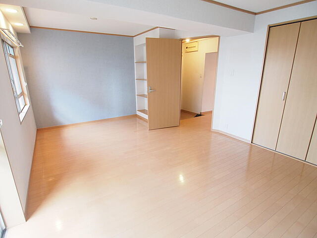 寝室 守山駅前東住宅１号棟 4階/-