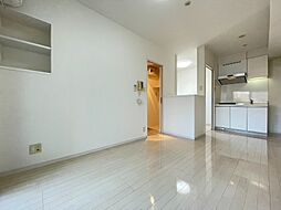 ＣＯＵＲＴＦＥＲＩＡ 6階1LDKのリビング/ダイニング