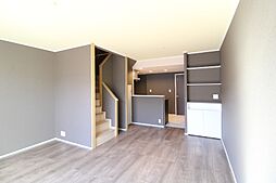 ミルクレープ新富 1階3SLDKのリビング/ダイニング