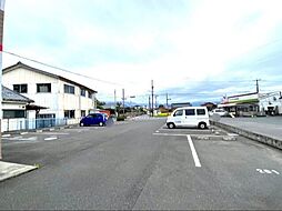 7 / 11
