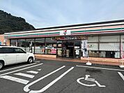 セブンイレブン国分新町店 428m
