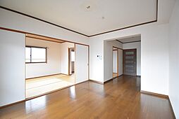 リベェール中島 4階3LDKのリビング/ダイニング