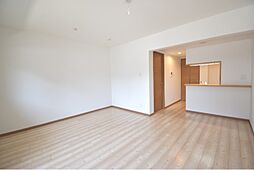 up well base 2階ワンルームのリビング/ダイニング