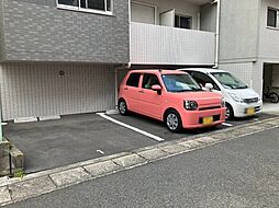 4 / 7