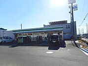 コンビニ「ファミリーマート　松本岡田店まで1200m」