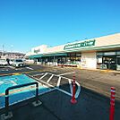 スーパー「デリシア桐店まで814m」