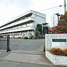 中学校「松本市立松島中学校まで458m」