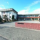 中学校「松本市立女鳥羽中学校まで1909m」