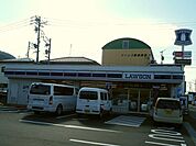 コンビニ「ローソン松本並柳店まで319m」