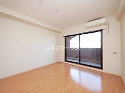 Reis Handler 301 3階1Kのリビング/ダイニング