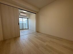 アーバンパーク新大阪 205 2階1LDKのリビング/ダイニング