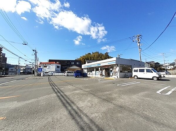 画像4:【コンビニエンスストア】ローソン 高知高須本町店まで446ｍ