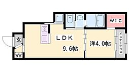 アヴェルラ 1階