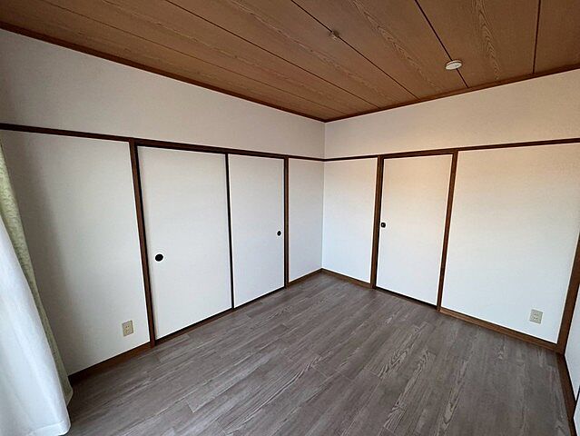 寝室