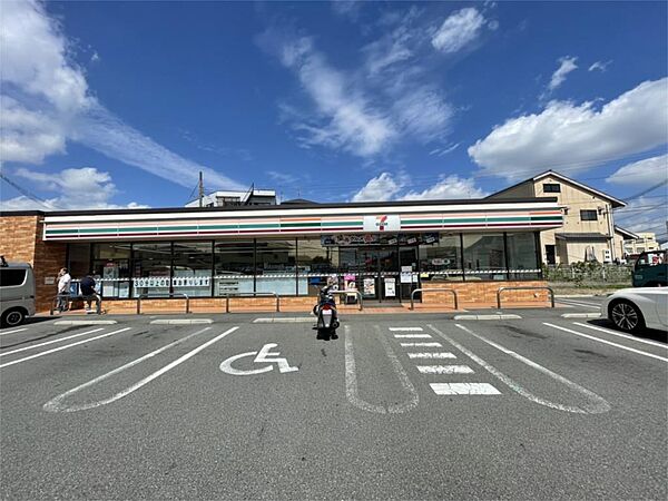 画像21:セブンイレブン 枚方高田2丁目店（784m）