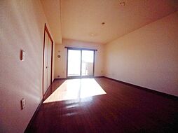 ケイティーズ　クリア 102 1階3LDKのリビング/ダイニング