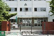 青戸中学校 徒歩6分。中学校 470m