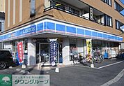 ローソン 徒歩4分。コンビニ 270m