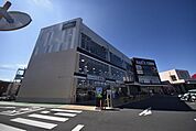 ベルクス草加谷塚店 徒歩10分。スーパー 780m