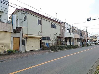 外観：野川に寄り添う、自然を身近に感じる住環境に売地が誕生いたしました。