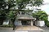 周辺：中野区立上高田図書館 徒歩8分。 570m