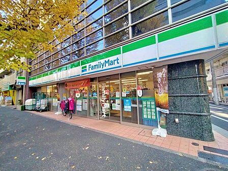 ファミリーマート杉並桃井店 徒歩4分。 280m