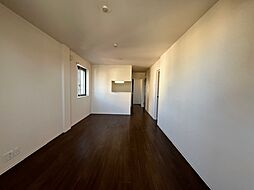 ラクール北本町 4階1LDKのリビング/ダイニング