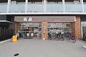セブンイレブン地下鉄小路駅東店 40m
