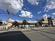 万代巽北店 755m