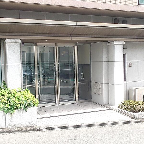 エントランスを拡大表示