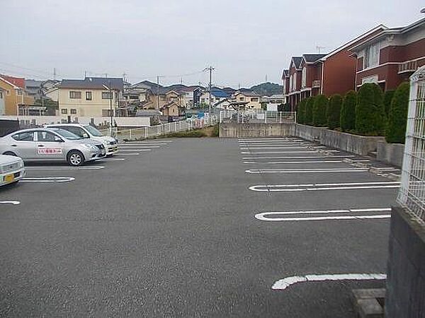 画像7:駐車場