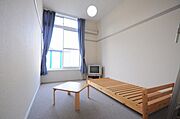 ロフトタイプは天井が高いので開放的なお部屋となります。