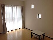 角部屋のみ可愛い小窓付き♪