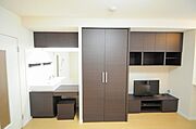 メイクもできる独立洗面台をお部屋に配置