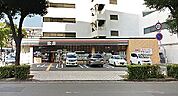 セブンイレブン姫路南駅前町店  270m