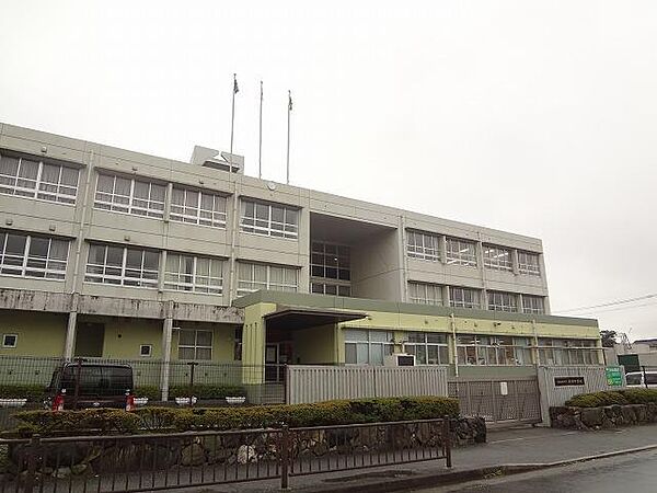 画像6:飛幡中学校(1、131m)