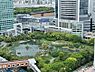 その他：住戸からの眺望、眼下に広がる庭園の豊かな緑と水景、都市の街並みを一望できます。※眺望は天候等により異なりま