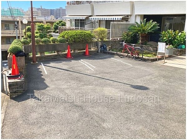 駐車場を拡大表示