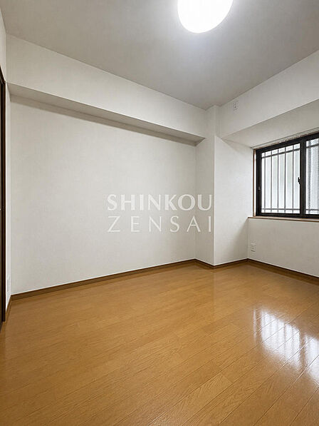 洋室(2) 約4.8帖 *CG加工写真(実際は居住中につき家具等ございます)