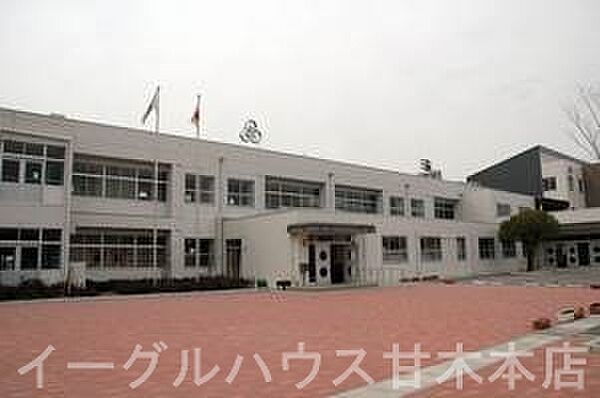 周辺：筑前町立三輪中学校（1896m）